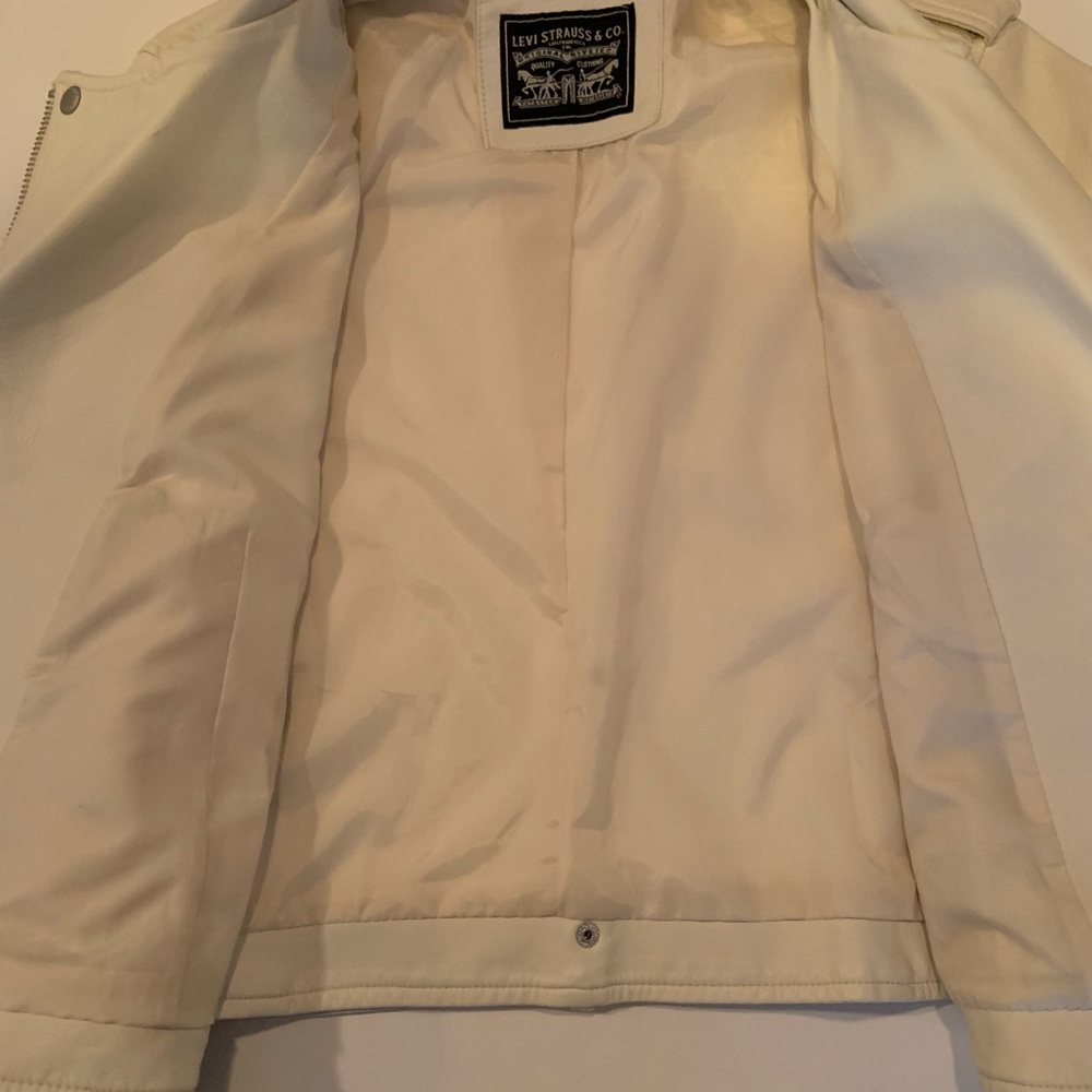 Levi's Women's Off White Faux Leather Biker Moto Crop Jacket Size Large NWT - Picture 10 of 16